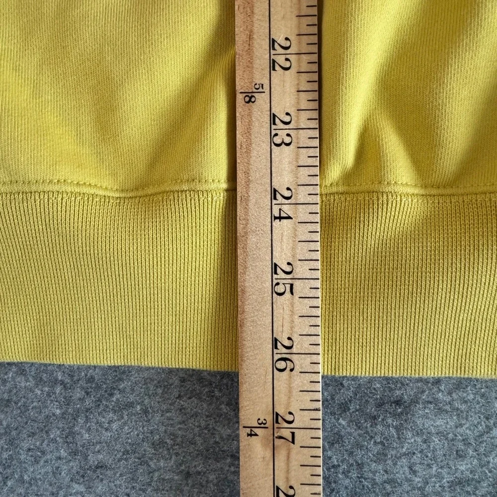 Nike Large Mustard Yellow Embroidered Swoosh Relaxed Mens Crewneck Sweatshirt